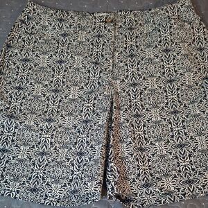 Kim Rogers Navy and White Patterned Shorts size 14